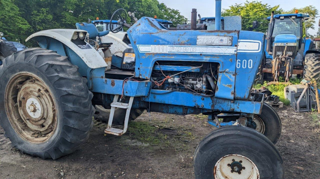  Ford 8000